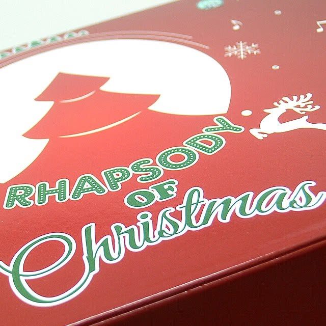 Rhapsody box with die-cut Christmas-tree window