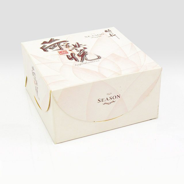 SEASON white mooncake box with calligraphy